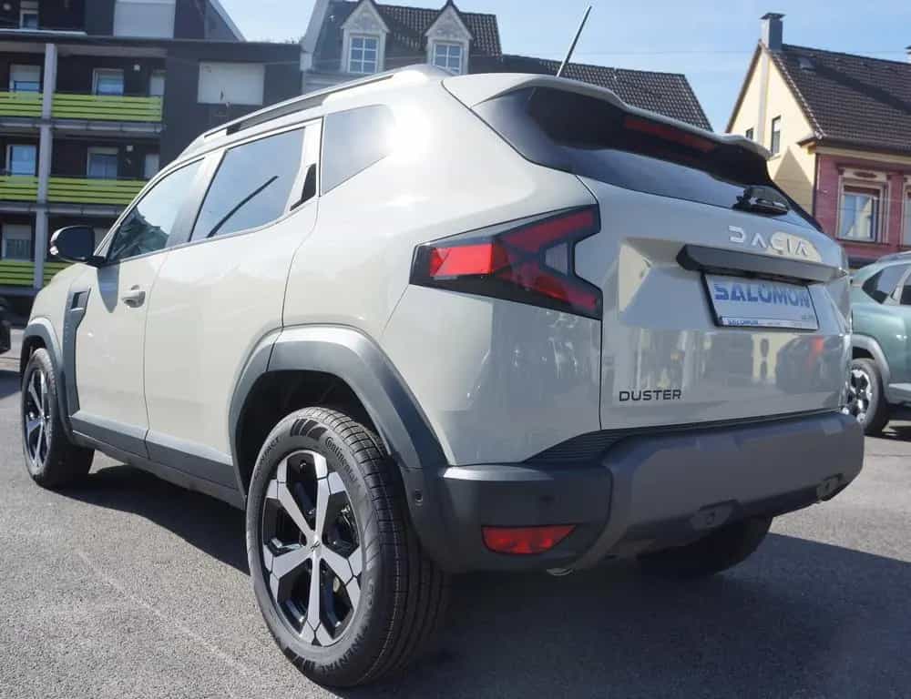 Dacia Duster III TCe150AUTOM*Journey+ NAVI+4 CAM+18Zol 01/2026-photo-2