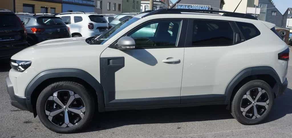 Dacia Duster III TCe150AUTOM*Journey+ NAVI+4 CAM+18Zol 01/2026-photo-6