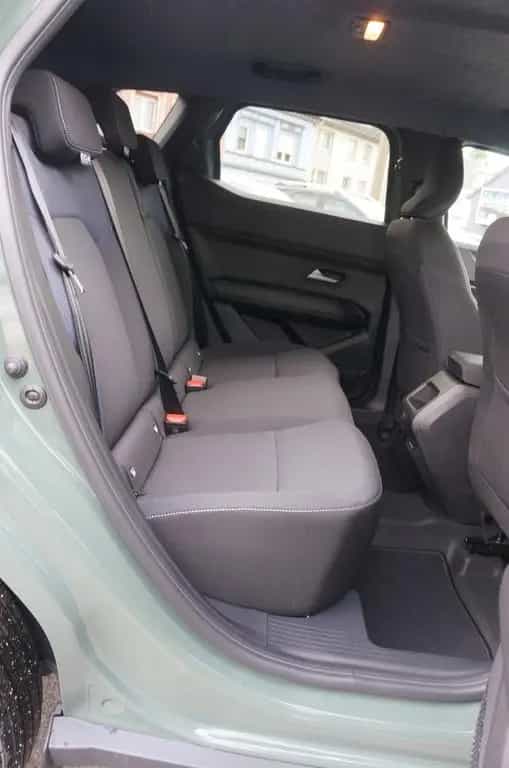 Dacia Duster III TCe150AUTOM*Journey+ NAVI+4 CAM+18Zol 01/2026-photo-26
