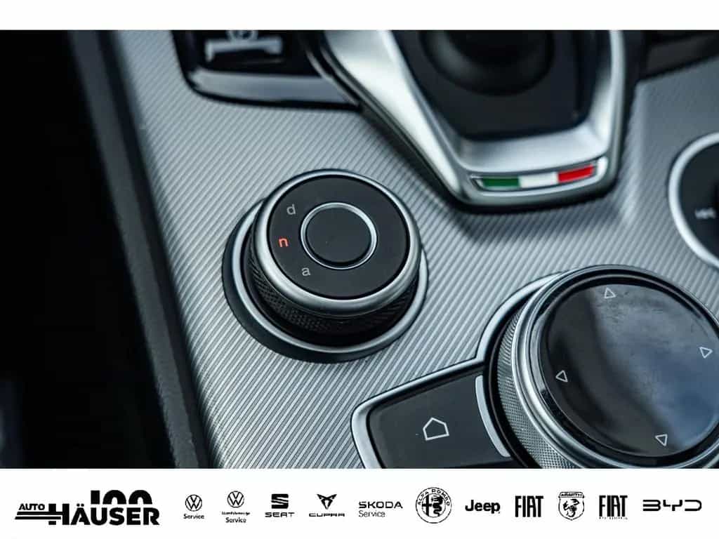 Alfa Romeo Stelvio Veloce 2.2 Diesel AT8 Q4 PANO AHK HARMAN 11/2023-photo-27