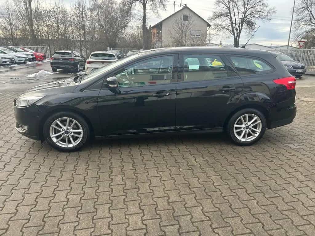 Ford Focus Turnier Business 08/2016-photo-12