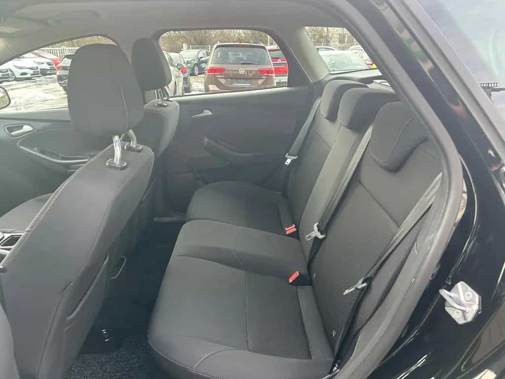 Ford Focus Turnier Business 08/2016-photo-16