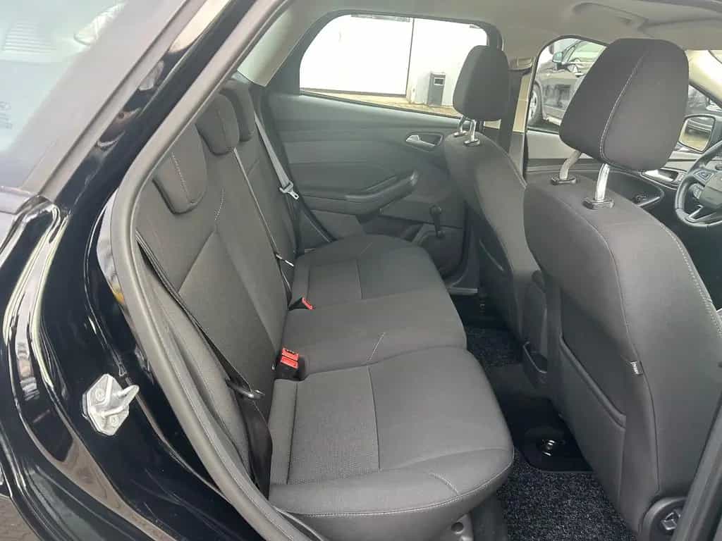 Ford Focus Turnier Business 08/2016-photo-19