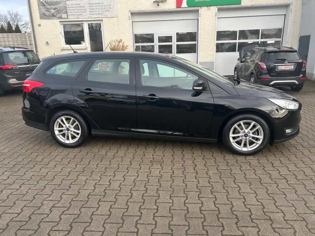 Ford Focus Turnier Business 08/2016-photo-2