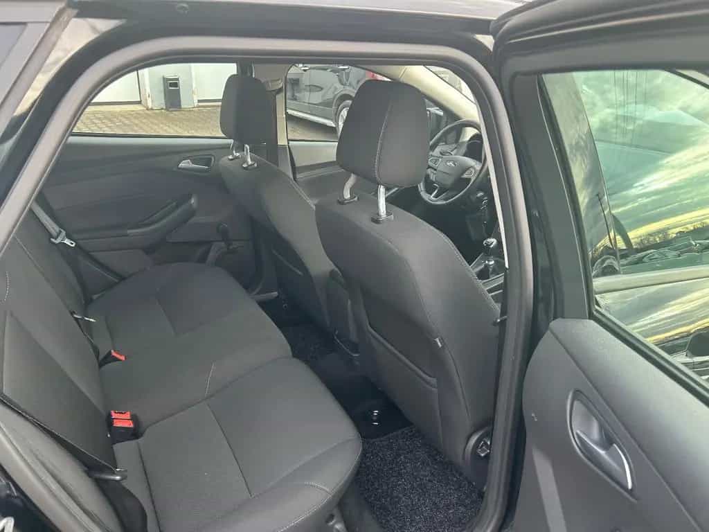 Ford Focus Turnier Business 08/2016-photo-20