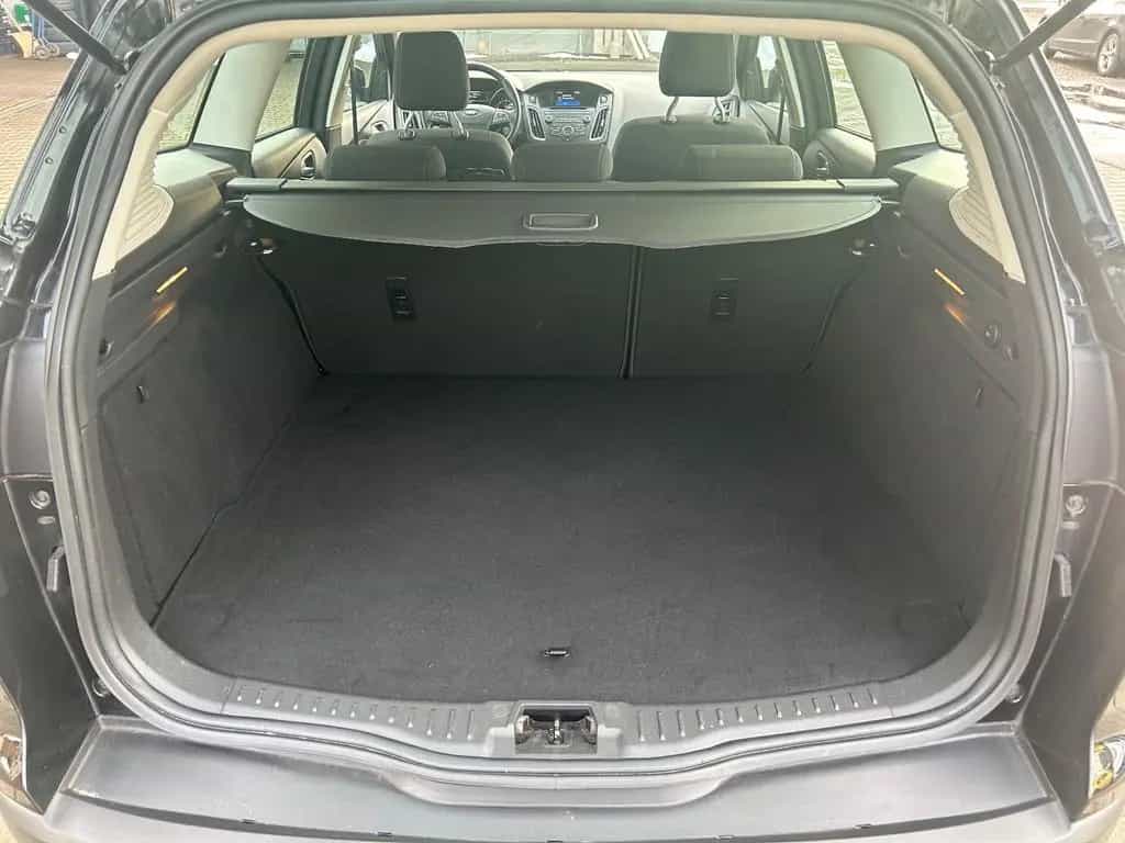 Ford Focus Turnier Business 08/2016-photo-21
