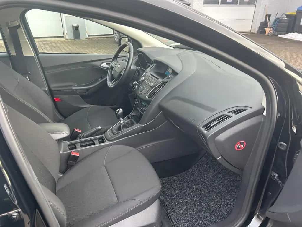 Ford Focus Turnier Business 08/2016-photo-24