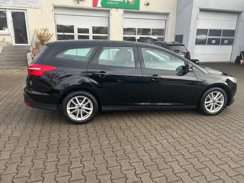 Ford Focus Turnier Business 08/2016-photo-3