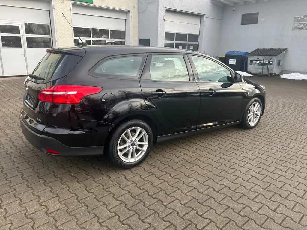 Ford Focus Turnier Business 08/2016-photo-6