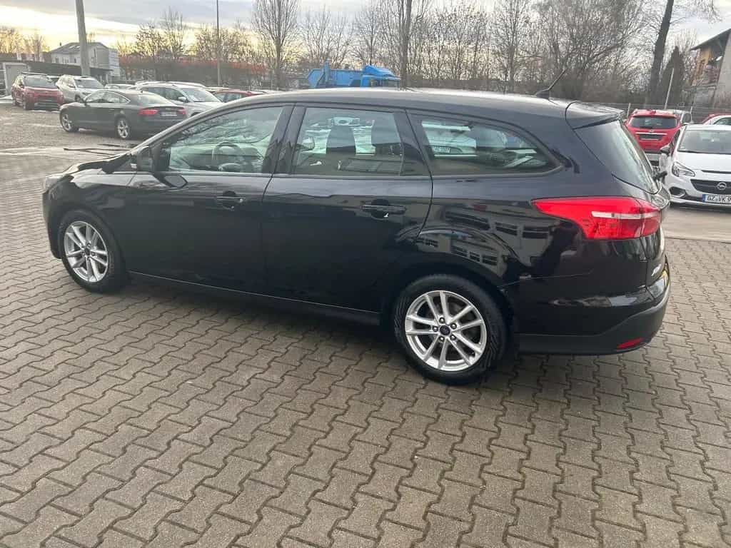 Ford Focus Turnier Business 08/2016-photo-7