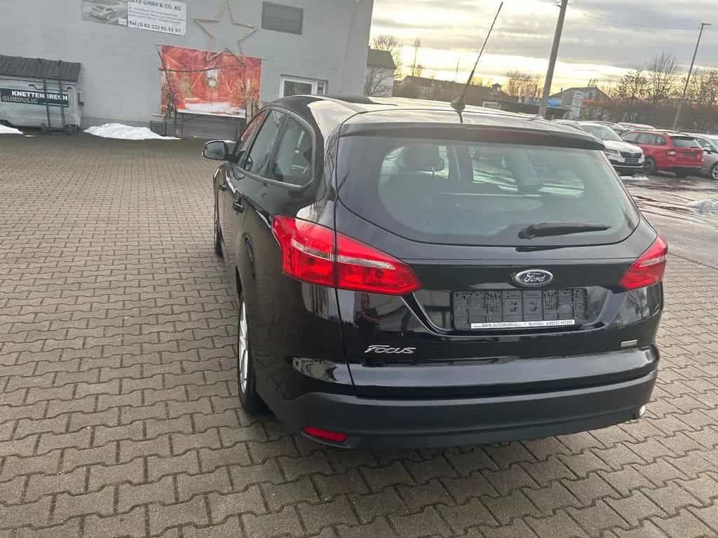 Ford Focus Turnier Business 08/2016-photo-9