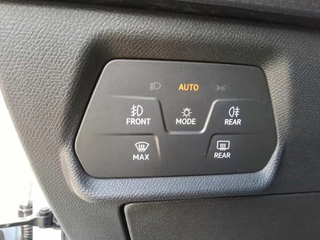 Seat Leon 1.5 Style DSG eTSI Apple CarPlay Klimaautom 04/2024-photo-22