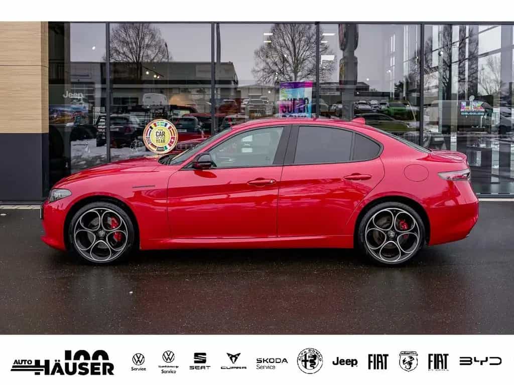 Alfa Romeo Giulia Competizione 2.0 Turbo AT8 Q4 HARMAN-KARD 02/2024-photo-2