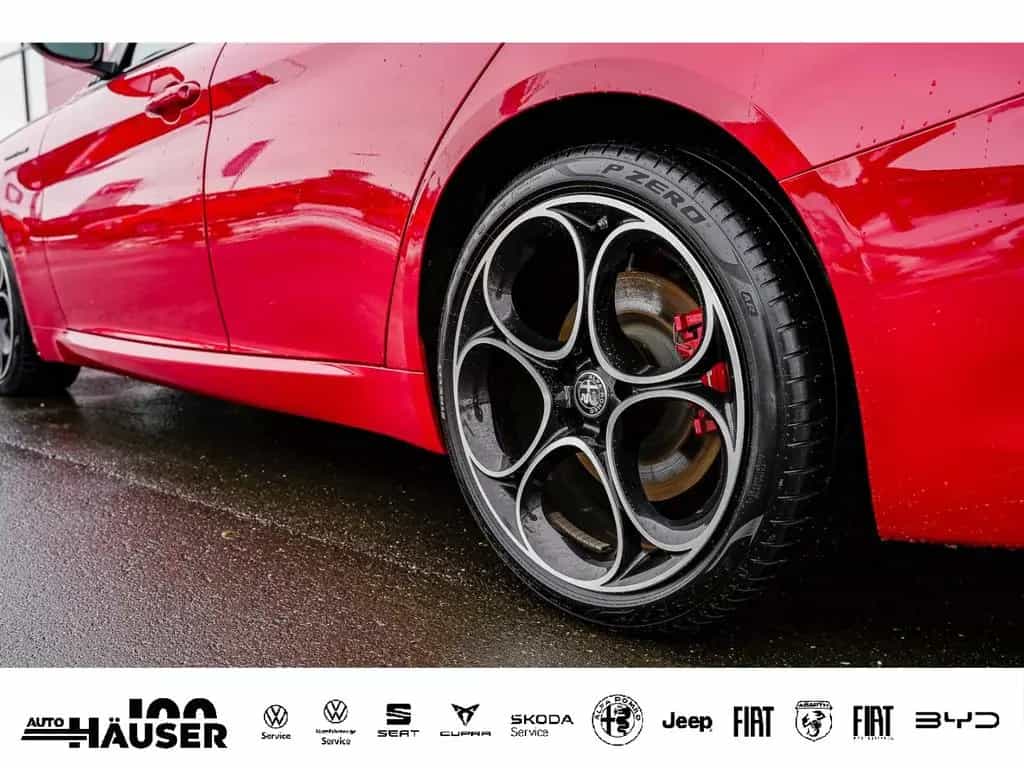 Alfa Romeo Giulia Competizione 2.0 Turbo AT8 Q4 HARMAN-KARD 02/2024-photo-7