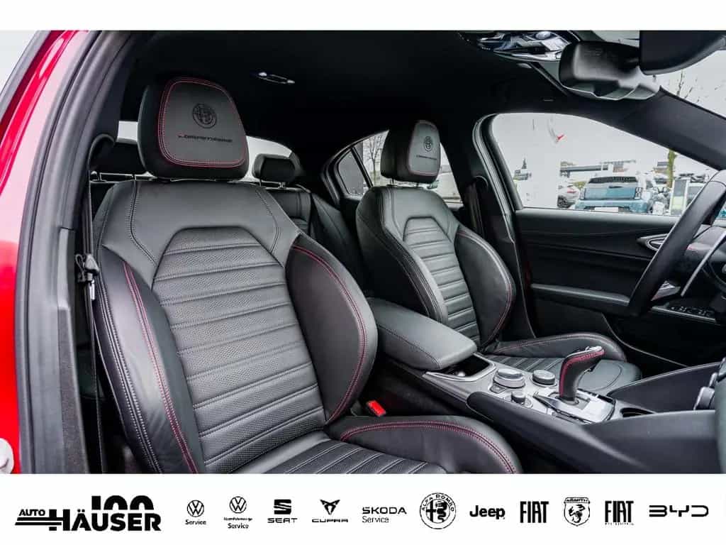 Alfa Romeo Giulia Competizione 2.0 Turbo AT8 Q4 HARMAN-KARD 02/2024-photo-9
