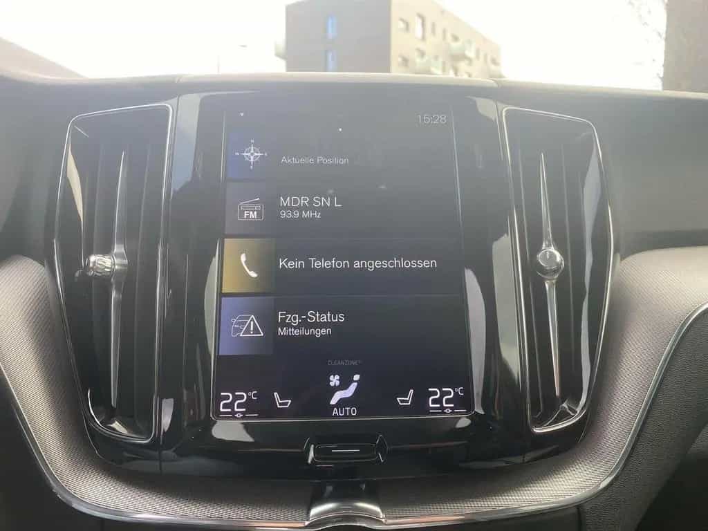 Volvo XC60 B4 AWD R Design ACC CAM FHZ LED PANO SHZ 12/2020-photo-11