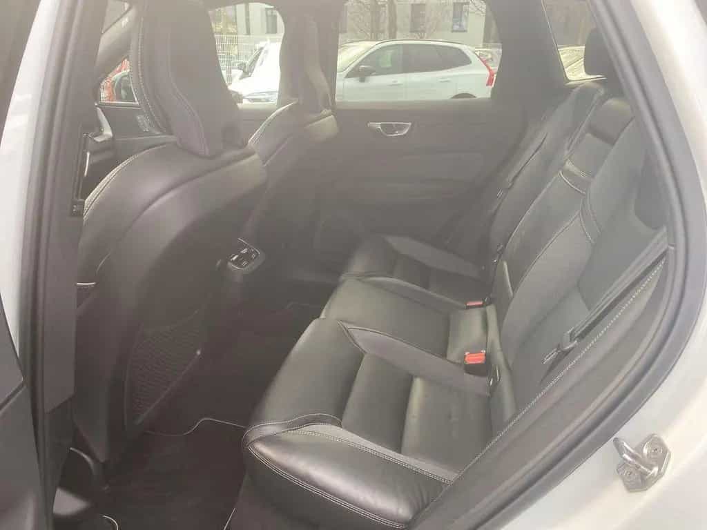 Volvo XC60 B4 AWD R Design ACC CAM FHZ LED PANO SHZ 12/2020-photo-13