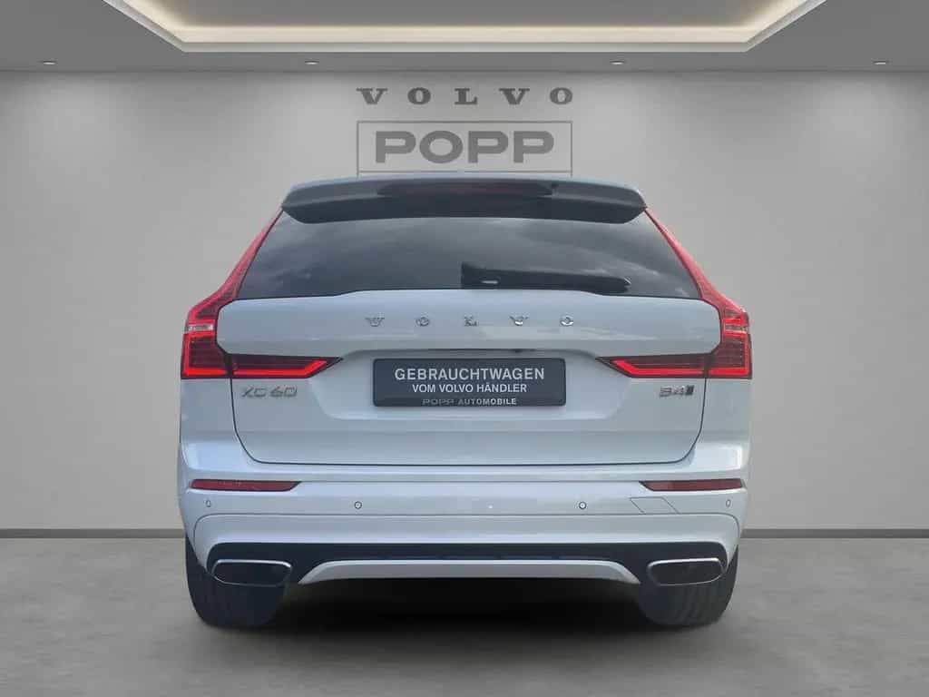 Volvo XC60 B4 AWD R Design ACC CAM FHZ LED PANO SHZ 12/2020-photo-3