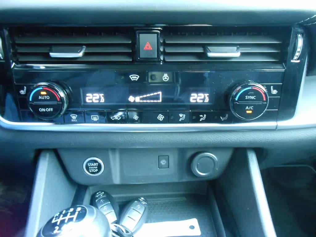 Nissan Qashqai Acenta*WINTERPAKET*NAVI*WINTERRÄDER 11/2021-photo-15