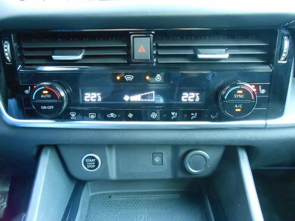 Nissan Qashqai Acenta*WINTERPAKET*NAVI*WINTERRÄDER 11/2021-photo-18