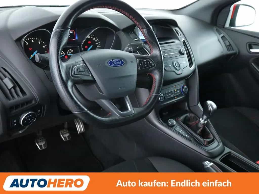 Ford Focus 1.0 EcoBoost ST-Line*PDC*SHZ*AHK*KLIMA* 11/2016-photo-10