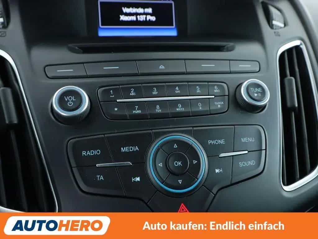 Ford Focus 1.0 EcoBoost ST-Line*PDC*SHZ*AHK*KLIMA* 11/2016-photo-21