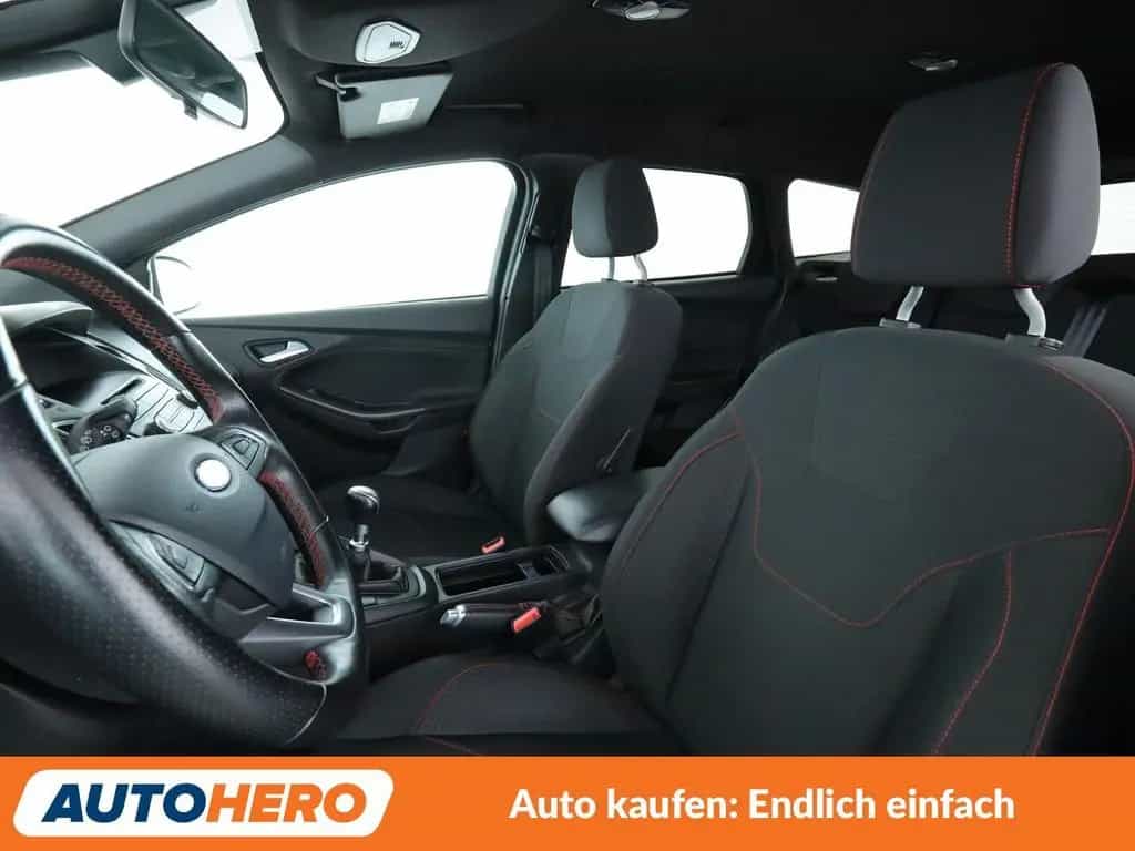 Ford Focus 1.0 EcoBoost ST-Line*PDC*SHZ*AHK*KLIMA* 11/2016-photo-9