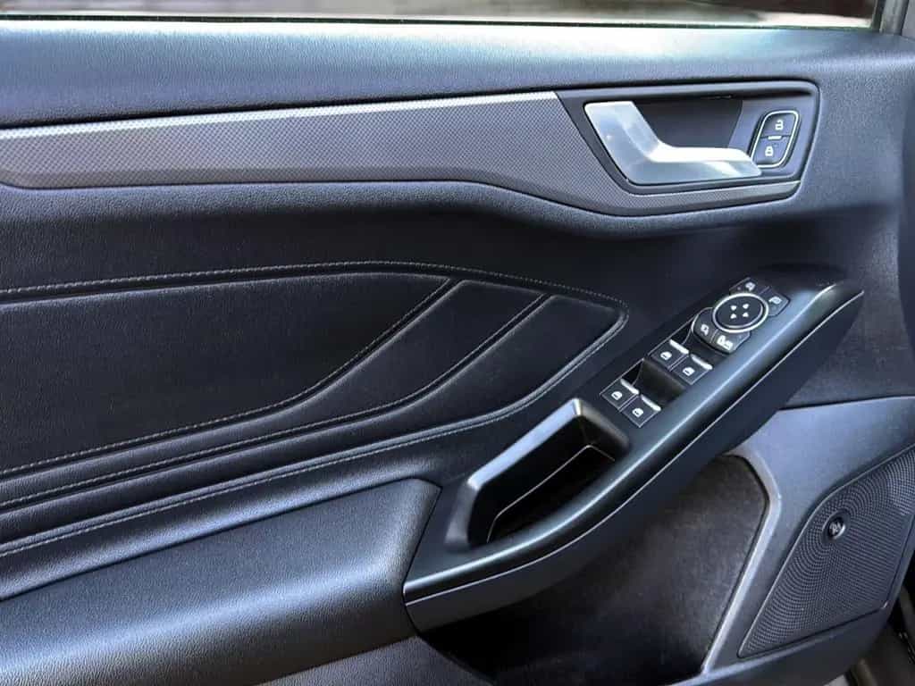 Ford Focus Turnier Titanium+LED+NAVI+PANO+B&O+KAMERA 03/2019-photo-9