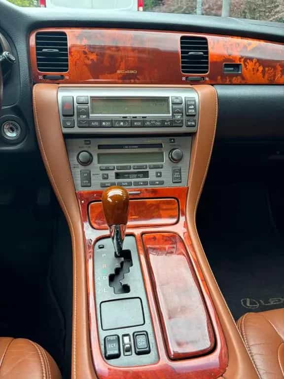 Lexus SC 430 10/2004-photo-11