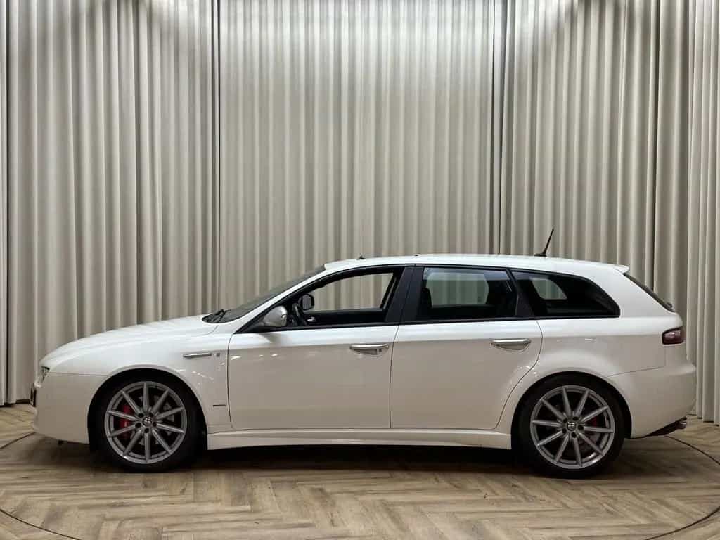 Alfa Romeo 159 159 Sportwagon 1.7 T TI / Nw. APK *Schuifda 09/2009-photo-0