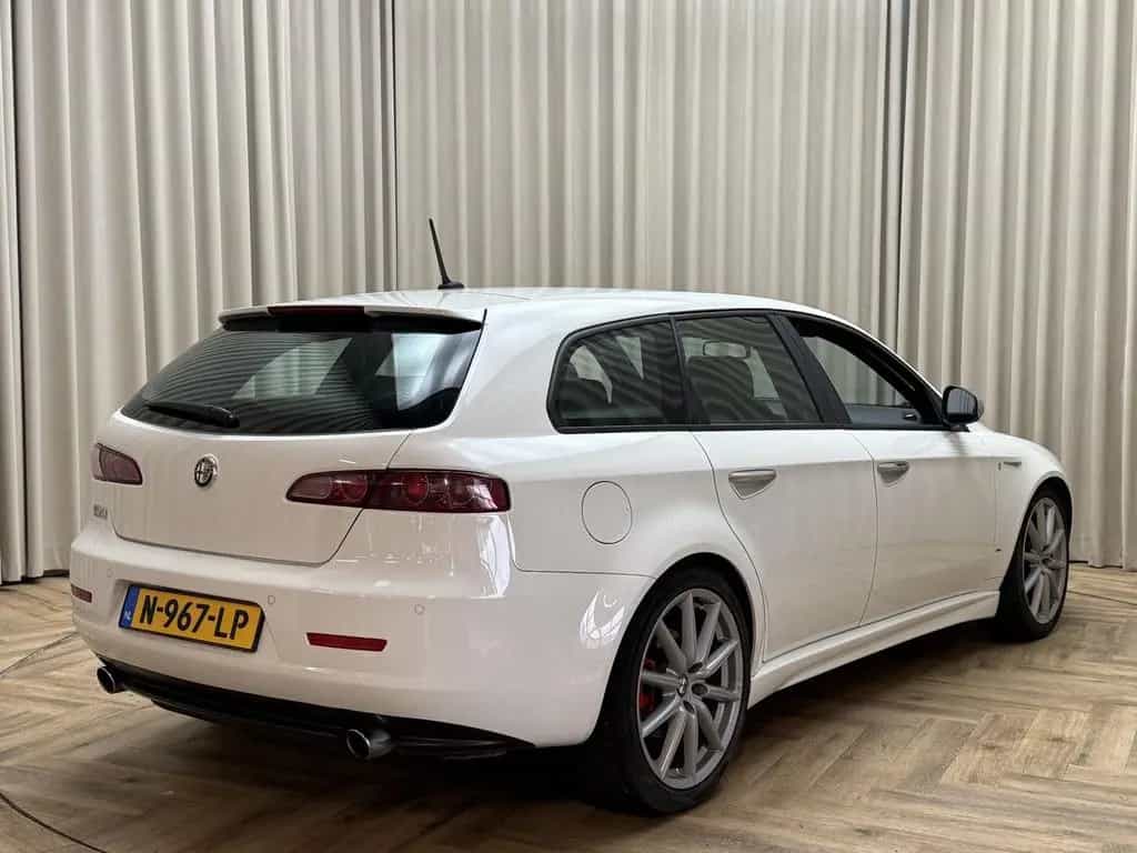 Alfa Romeo 159 159 Sportwagon 1.7 T TI / Nw. APK *Schuifda 09/2009-photo-17