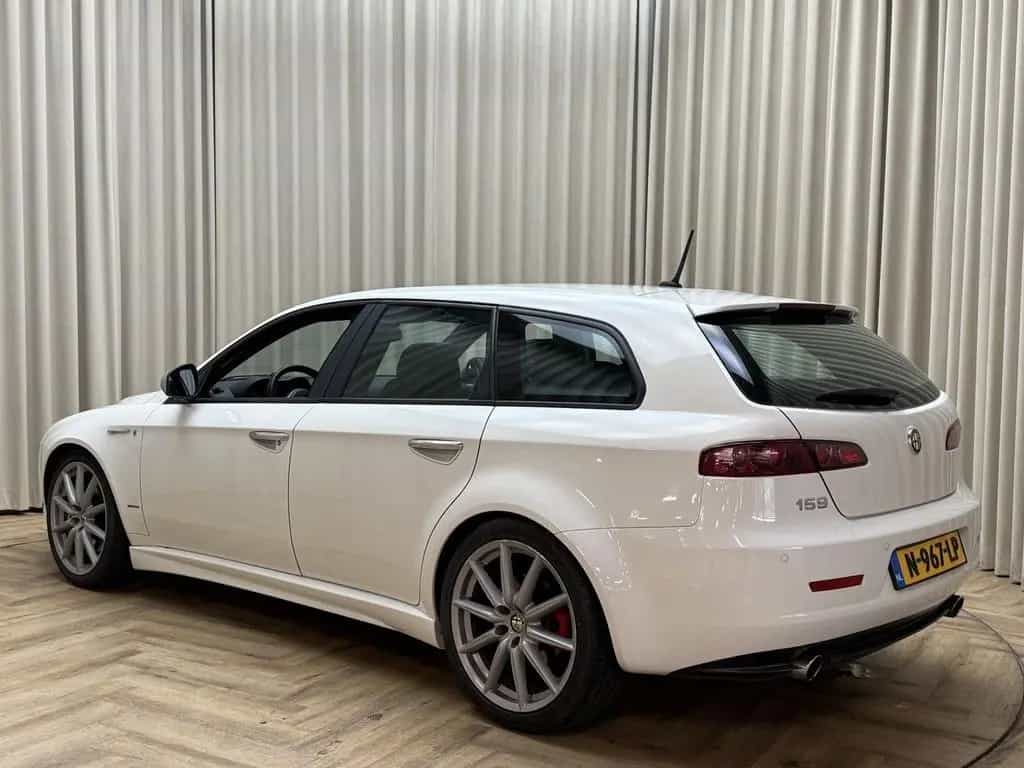 Alfa Romeo 159 159 Sportwagon 1.7 T TI / Nw. APK *Schuifda 09/2009-photo-1