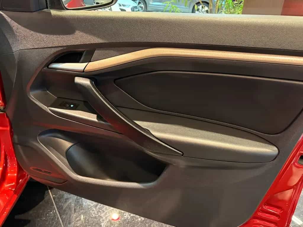 Lada Vesta Luxus 4x Sihzg Kamera Tempomat BT-Audio 04/2018-photo-12