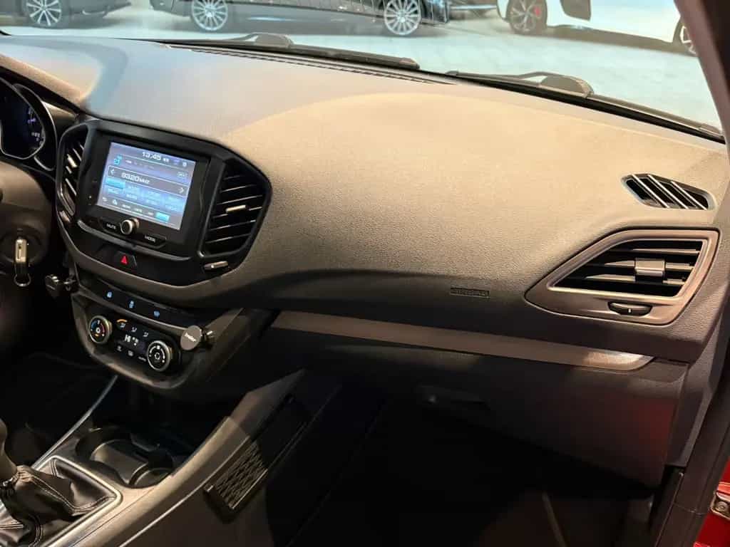 Lada Vesta Luxus 4x Sihzg Kamera Tempomat BT-Audio 04/2018-photo-14