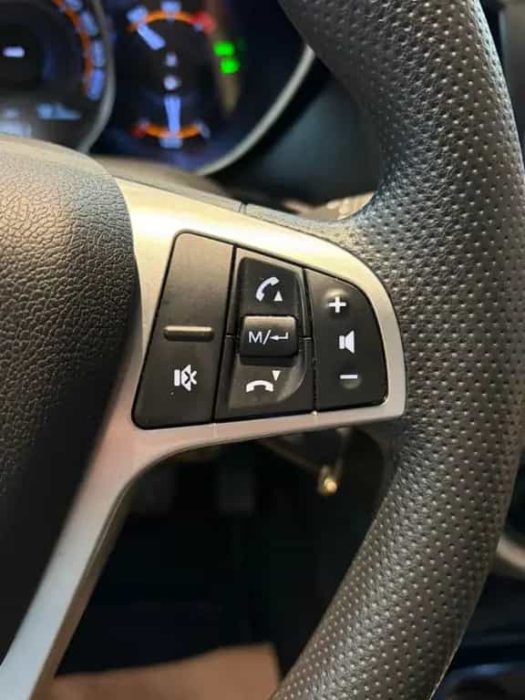 Lada Vesta Luxus 4x Sihzg Kamera Tempomat BT-Audio 04/2018-photo-19