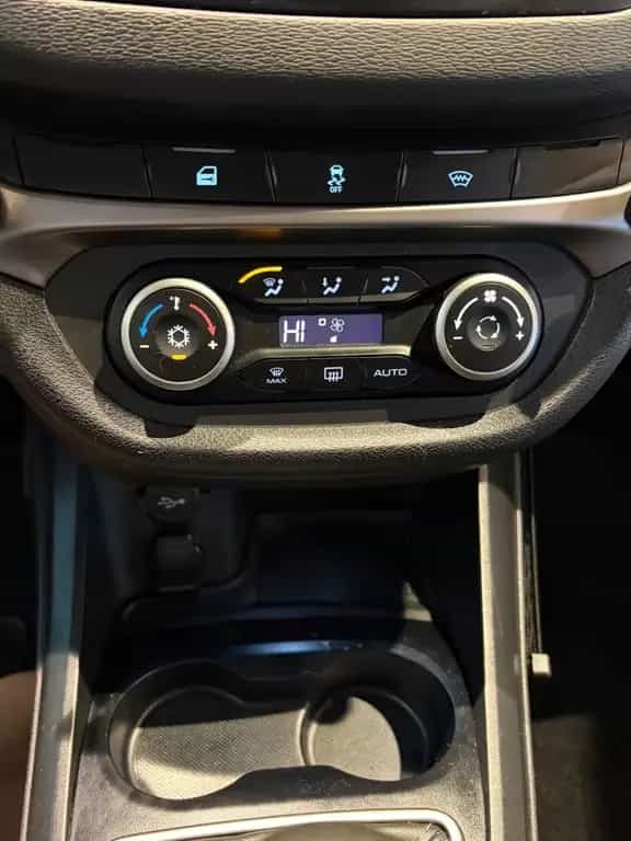 Lada Vesta Luxus 4x Sihzg Kamera Tempomat BT-Audio 04/2018-photo-27