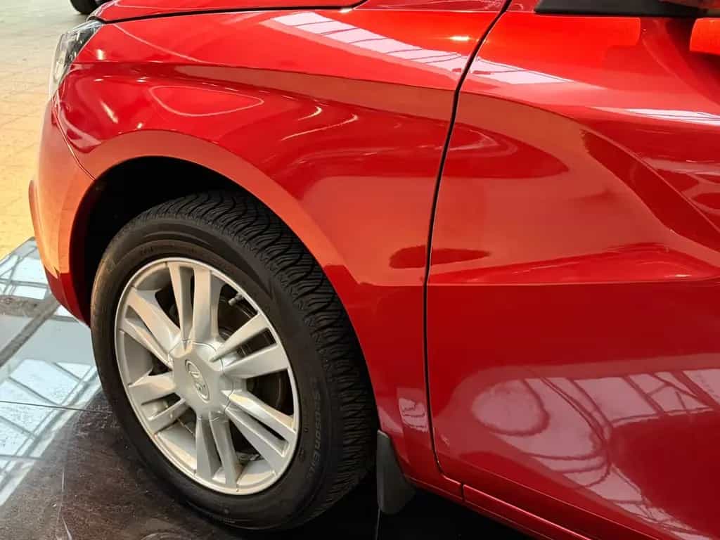 Lada Vesta Luxus 4x Sihzg Kamera Tempomat BT-Audio 04/2018-photo-4