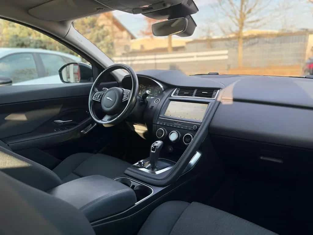 Jaguar E-Pace P200 AWD NAVI SHZ DIGTACHO AMBIENT LED EH 11/2018-photo-10