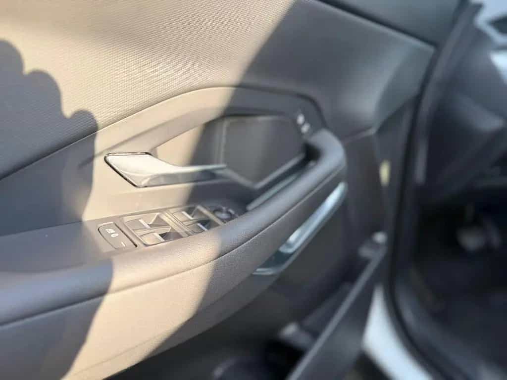 Jaguar E-Pace P200 AWD NAVI SHZ DIGTACHO AMBIENT LED EH 11/2018-photo-14