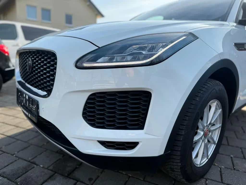 Jaguar E-Pace P200 AWD NAVI SHZ DIGTACHO AMBIENT LED EH 11/2018-photo-23