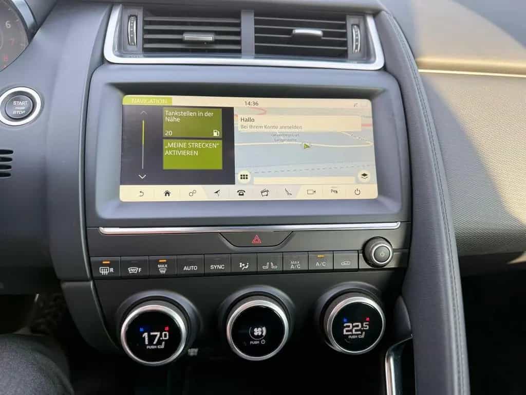 Jaguar E-Pace P200 AWD NAVI SHZ DIGTACHO AMBIENT LED EH 11/2018-photo-24