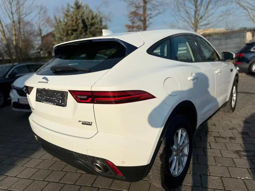 Jaguar E-Pace P200 AWD NAVI SHZ DIGTACHO AMBIENT LED EH 11/2018-photo-3