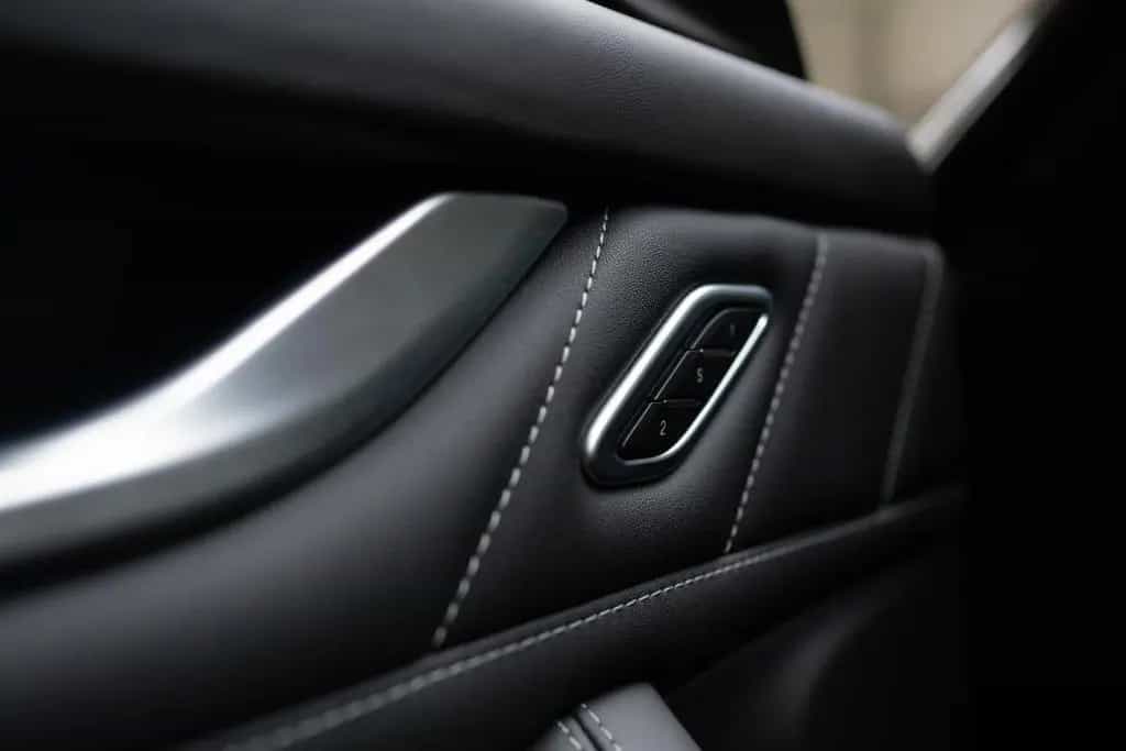 Maserati Levante Modena S MY 22 Sportsitze B&W Carbon Alc 12/2021-photo-18