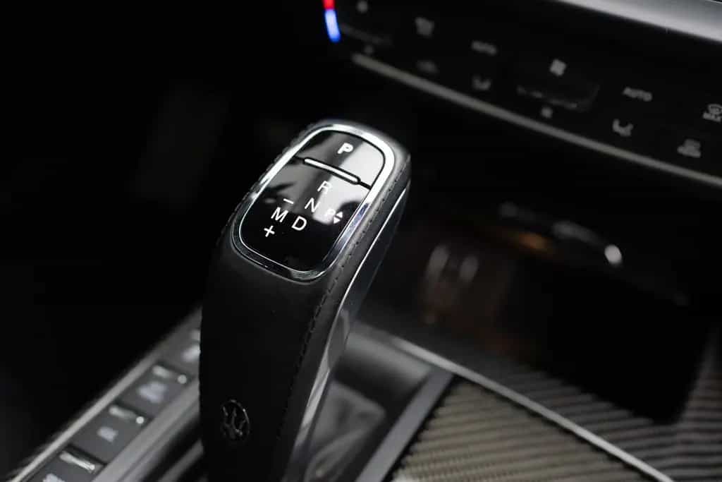 Maserati Levante Modena S MY 22 Sportsitze B&W Carbon Alc 12/2021-photo-27
