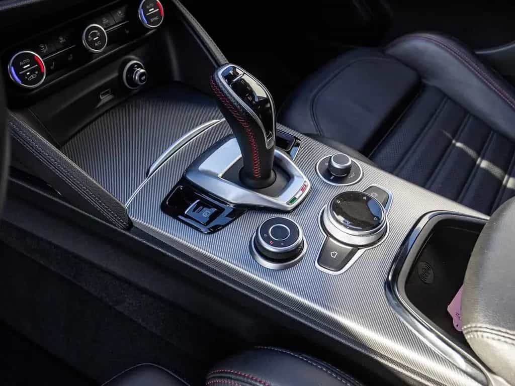 Alfa Romeo Stelvio COMPETIZIONE 2.0 Turbo 16V AT8-Q4 06/2023-photo-11