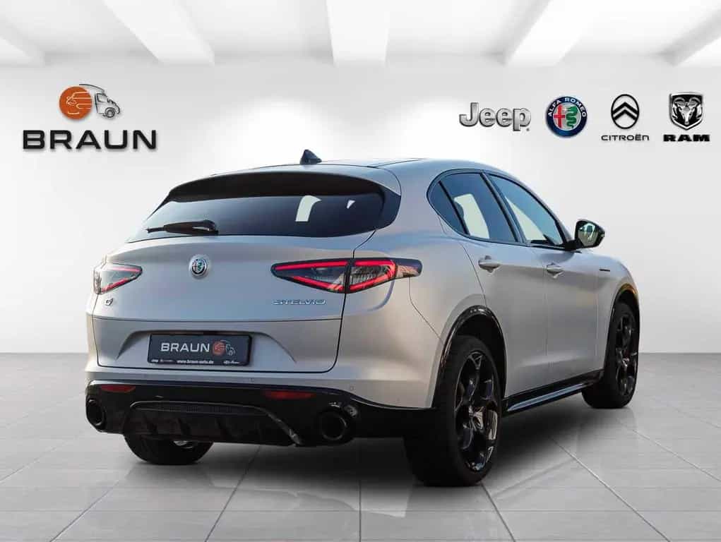 Alfa Romeo Stelvio COMPETIZIONE 2.0 Turbo 16V AT8-Q4 06/2023-photo-3