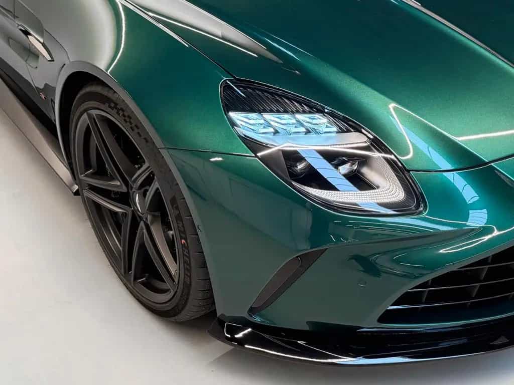 Aston Martin NEW Vantage S Roadster | MODELYEAR 2026 null-photo-7