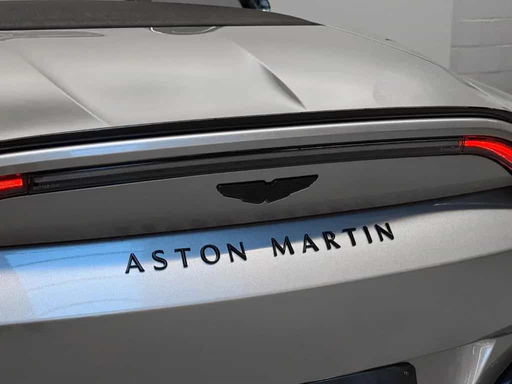Aston Martin V8 Vantage NEW Vantage S Roadster | MODELYEAR 2026 null-photo-12