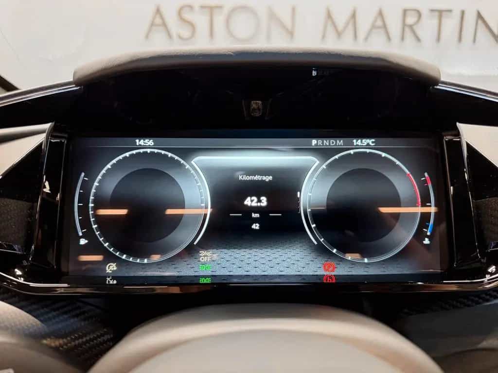 Aston Martin V8 Vantage NEW Vantage S Roadster | MODELYEAR 2026 null-photo-17