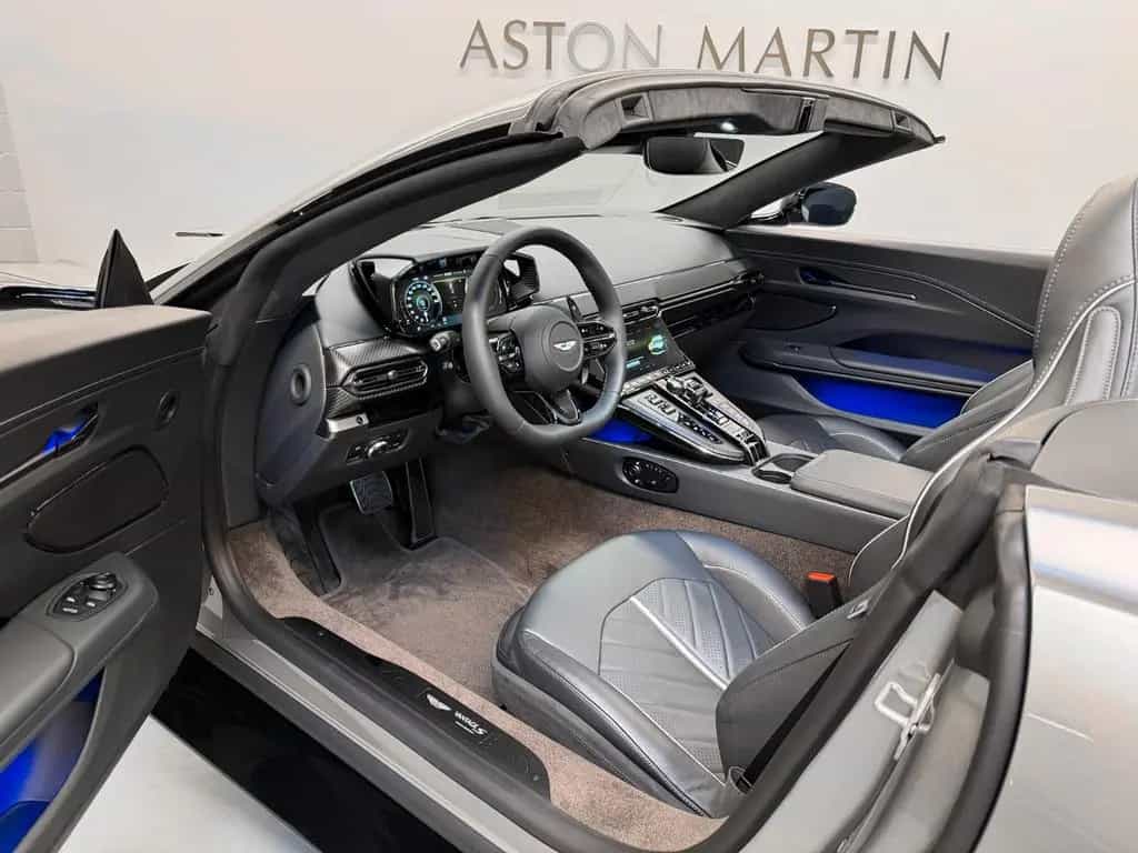 Aston Martin V8 Vantage NEW Vantage S Roadster | MODELYEAR 2026 null-photo-19